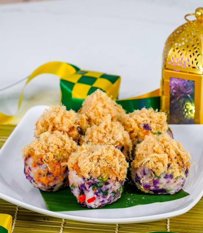 Spicy Ketupat ball with Chicken Floss 