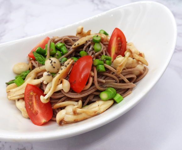 Cold Soba with mushrooms 